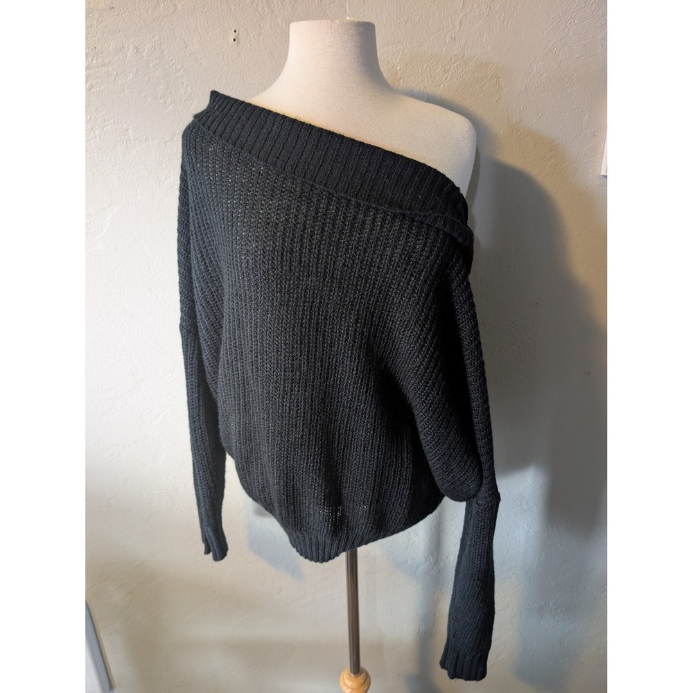 Black Minimalist chunky oversized knitted sweater size L